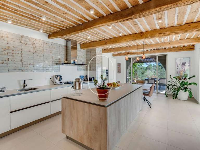 Villa Saint-Antonin-du-Var - 4 chambres - 200m²