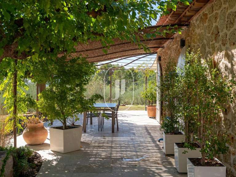 Villa Saint-Antonin-du-Var - 4 chambres - 200m²