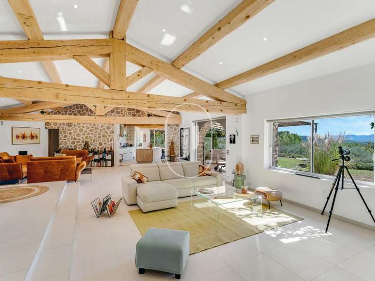 Villa Saint-Antonin-du-Var - 4 chambres - 200m²