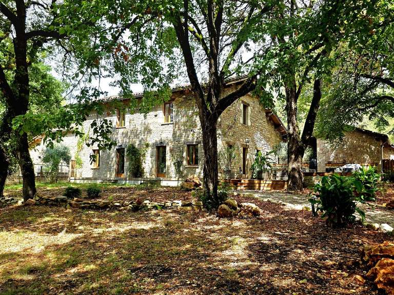 Maison Saint-Antonin-Noble-Val - 6 chambres - 390m²