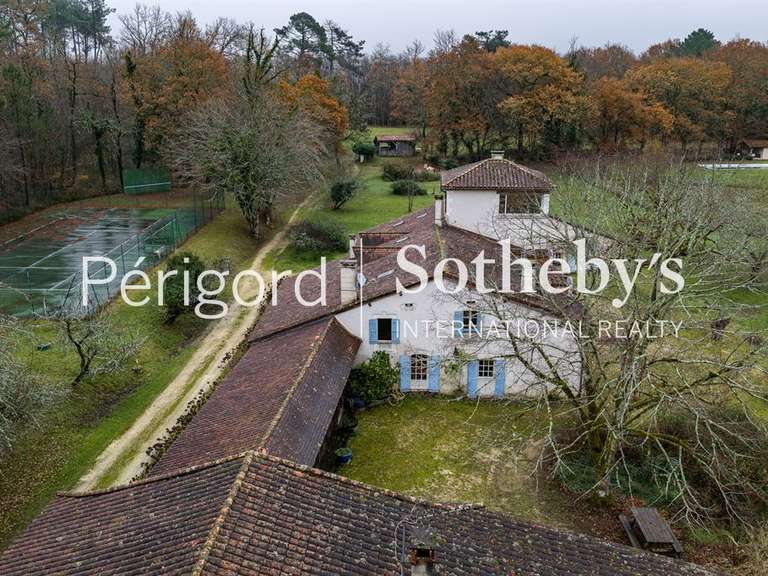 Maison Saint-Astier - 11 chambres - 650m²