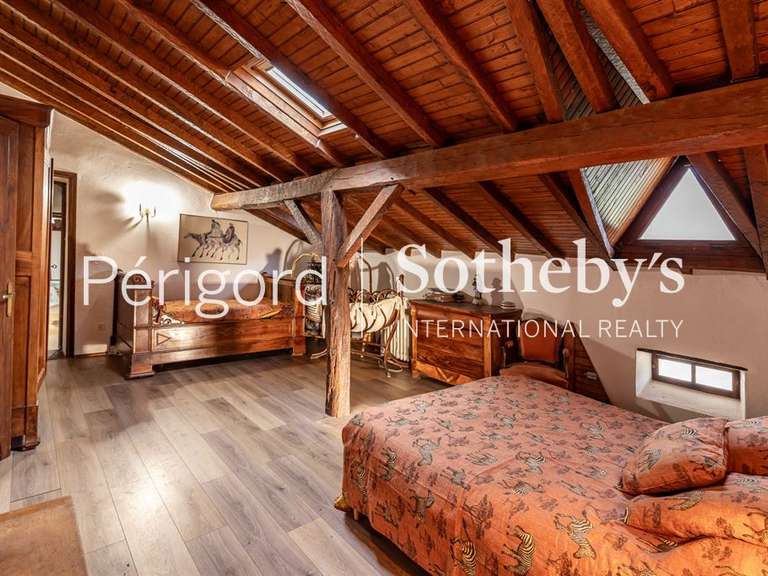 Maison Saint-Astier - 11 chambres - 650m²