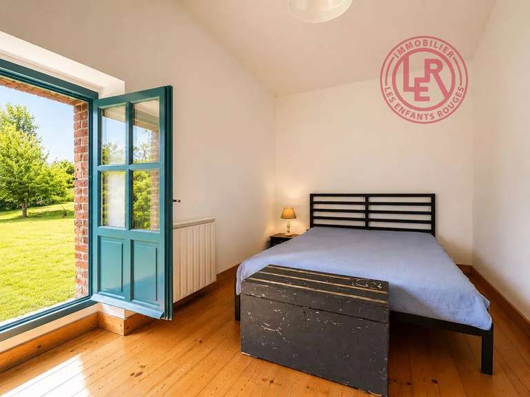Maison Saint-Aubin-de-Courteraie - 5 chambres - 245m²