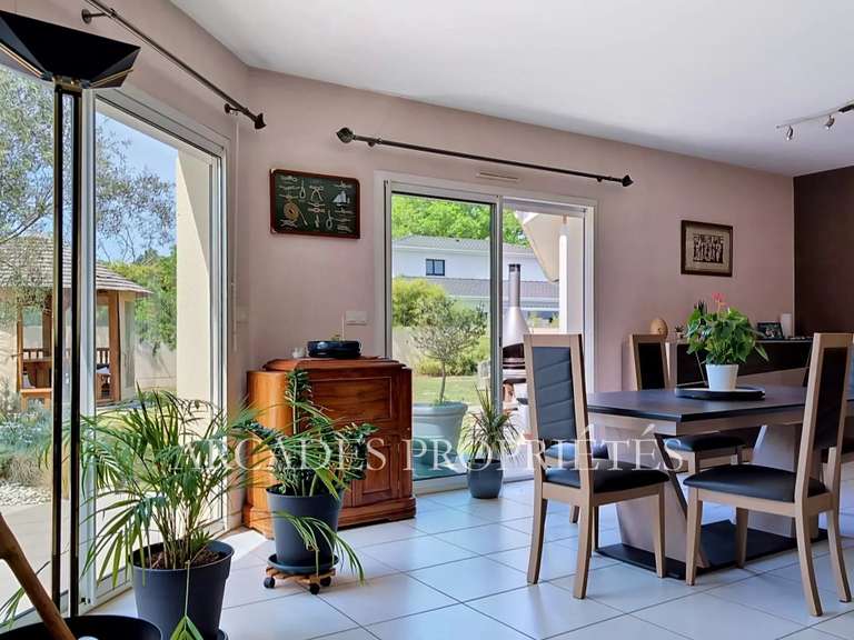 House Saint-Aubin-de-Médoc - 4 bedrooms - 1063m²