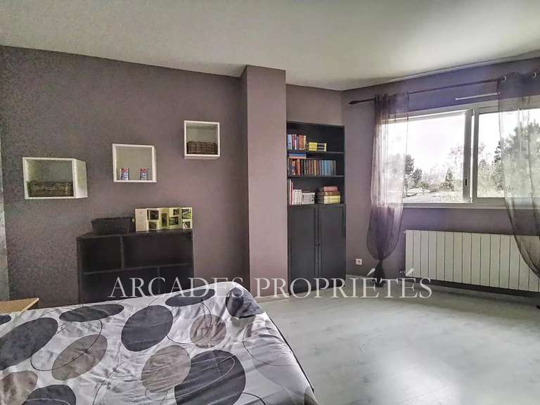 Maison Saint-Aubin-de-Médoc - 4 chambres - 1063m²