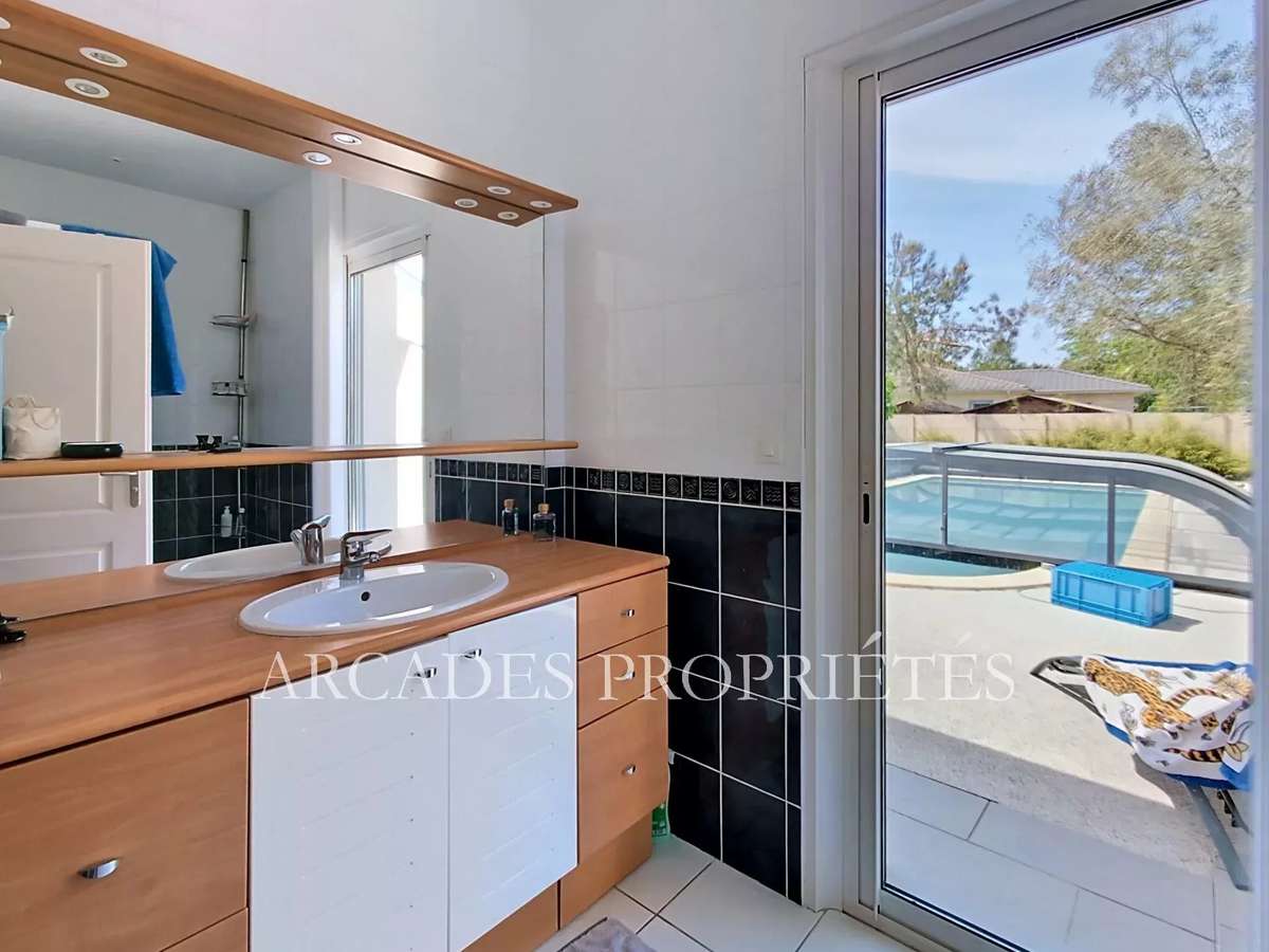 Maison Saint-Aubin-de-Médoc