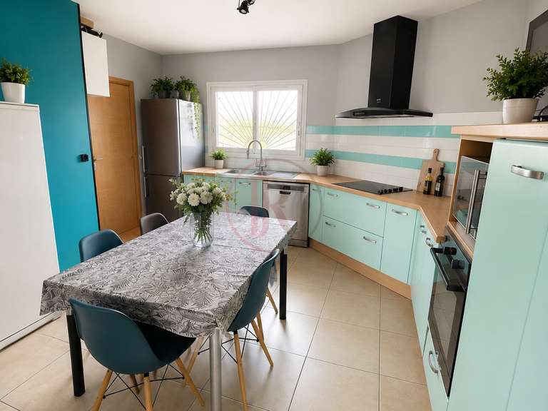 Villa Saint-Aunès - 5 bedrooms - 135m²