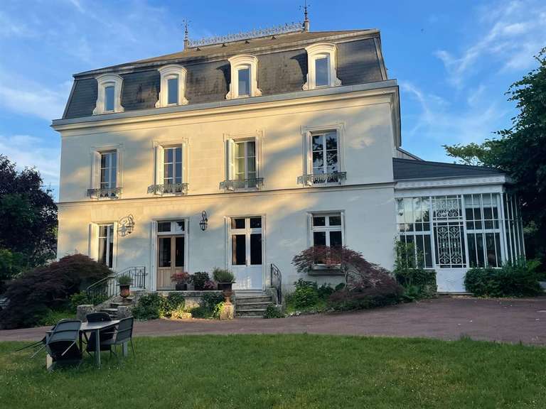 Maison Saint-Avertin - 5 chambres - 260m²