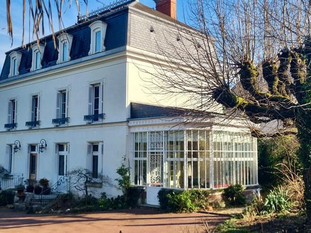 Maison Saint-Avertin - 5 chambres - 260m²