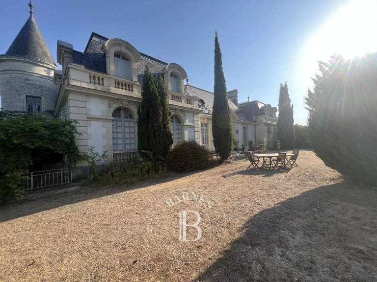 Propriété Saint-Avertin - 6 chambres - 391m²