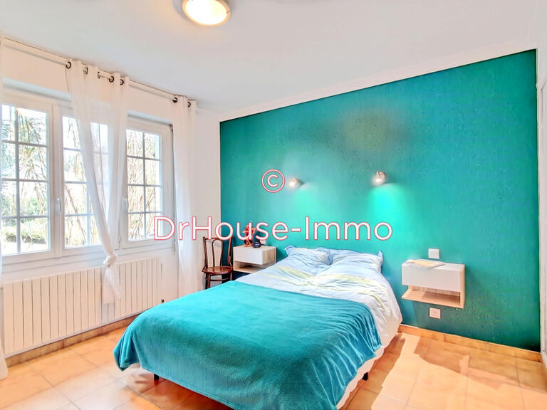 Villa Saint-Ay - 5 bedrooms - 239m²