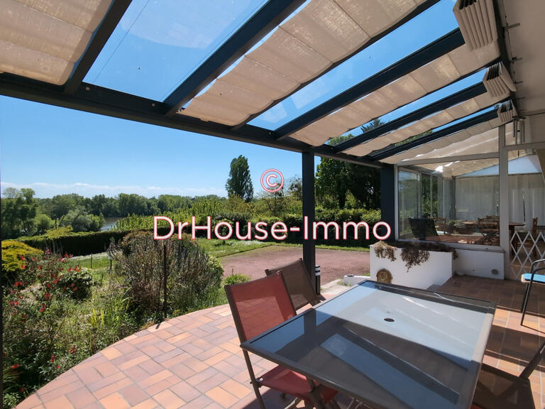 Villa Saint-Ay - 5 bedrooms - 239m²