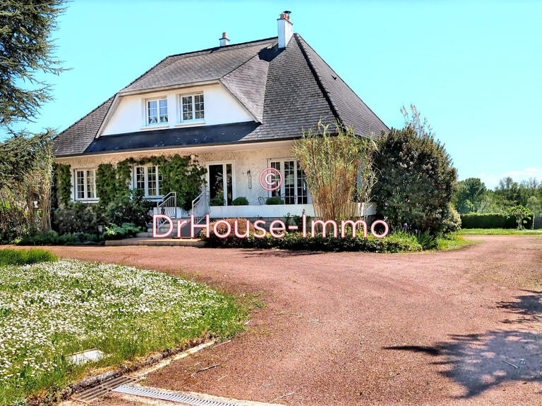 Villa Saint-Ay - 5 bedrooms - 239m²