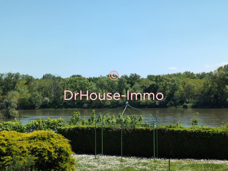 Villa Saint-Ay - 5 bedrooms - 239m²