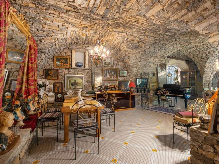 House Saint-Bauzille-de-Montmel - 8 bedrooms - 639m²