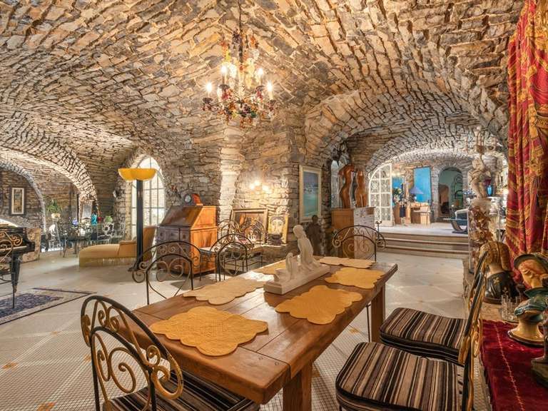 House Saint-Bauzille-de-Montmel - 8 bedrooms - 639m²