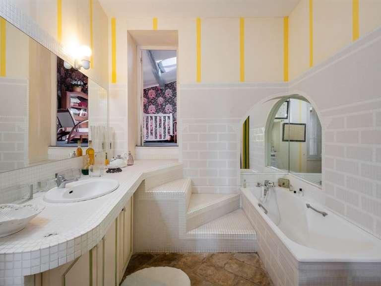 House Saint-Bauzille-de-Montmel - 8 bedrooms - 639m²