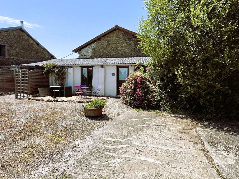 Propriété Saint-Bazile - 5 chambres - 280m²
