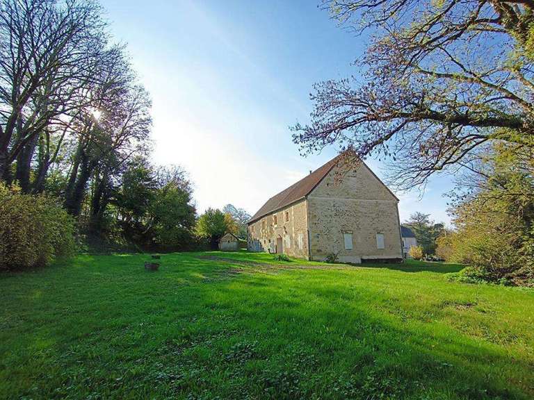House Saint-Benin-d'Azy
