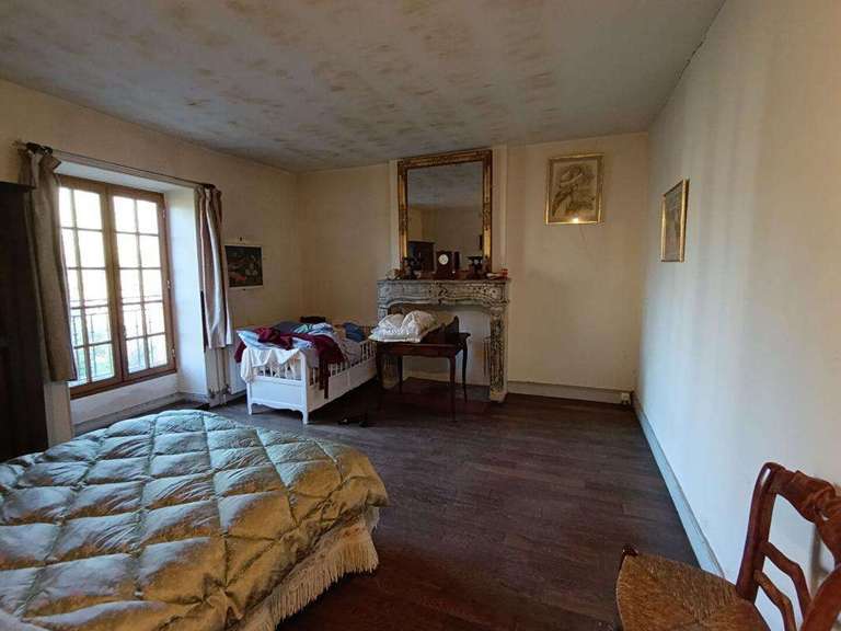 House Saint-Benin-d'Azy