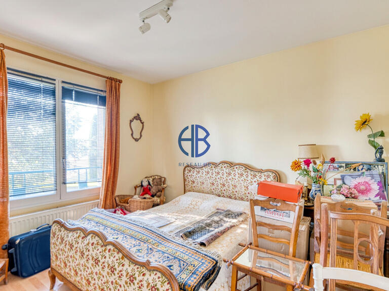 Maison Saint-Bonnet-de-Mure - 4 chambres - 138m²
