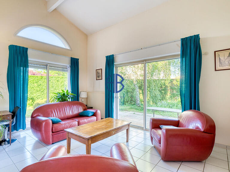 Maison Saint-Bonnet-de-Mure - 4 chambres - 138m²