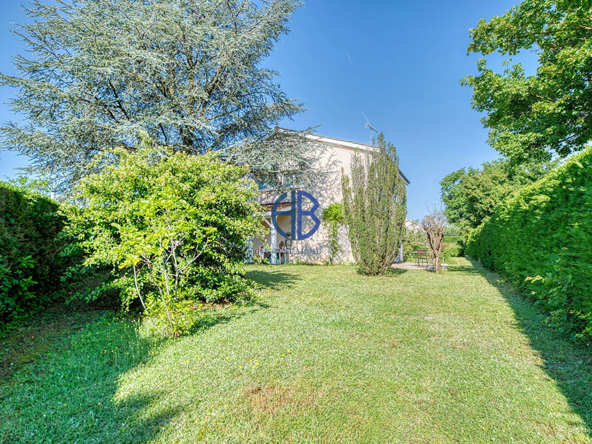 House Saint-Bonnet-de-Mure