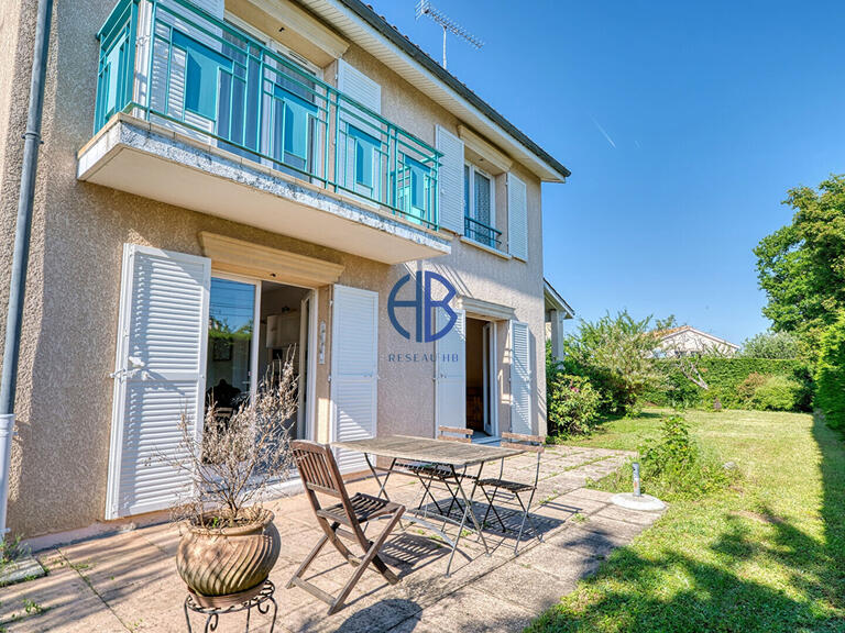 Maison Saint-Bonnet-de-Mure - 4 chambres - 138m²