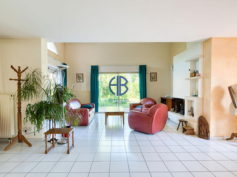 Maison Saint-Bonnet-de-Mure - 4 chambres - 138m²