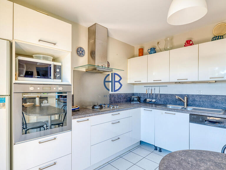 Maison Saint-Bonnet-de-Mure - 4 chambres - 138m²