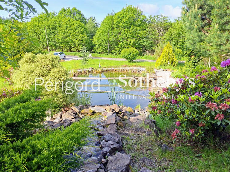 House Saint-Bonnet-Elvert - 4 bedrooms - 240m²