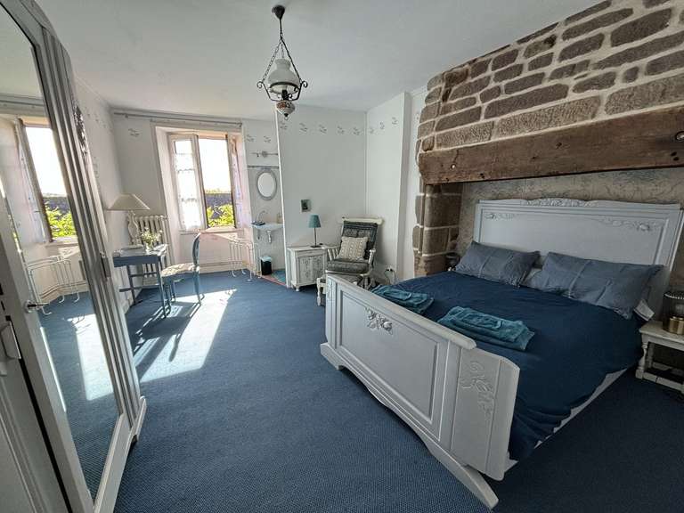 Maison Saint-Bonnet-la-Rivière - 5 chambres - 293m²