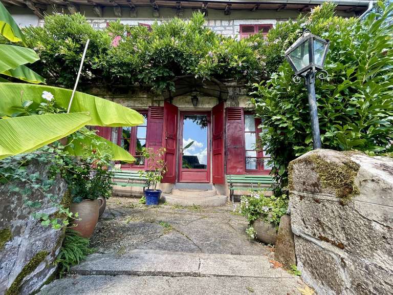 Maison Saint-Bonnet-la-Rivière - 5 chambres - 293m²