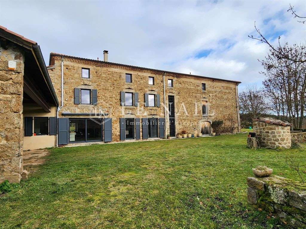 Maison Saint-Bonnet-le-Château