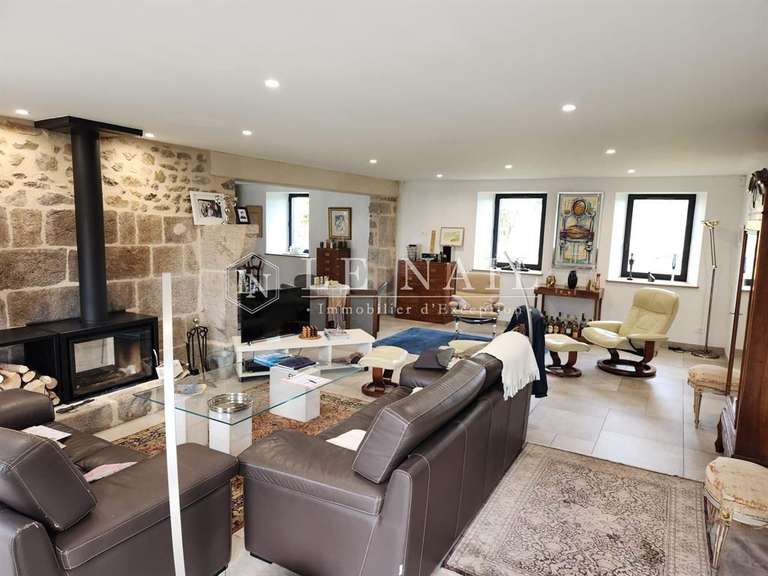 Maison Saint-Bonnet-le-Château - 5 chambres - 388m²