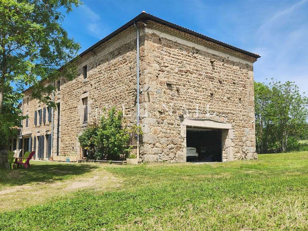 Maison Saint-Bonnet-le-Château