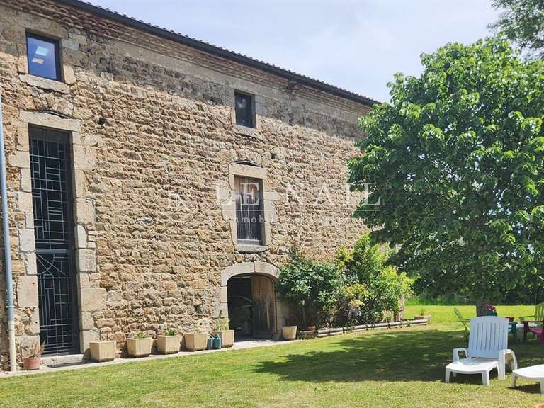 Maison Saint-Bonnet-le-Château - 5 chambres - 388m²