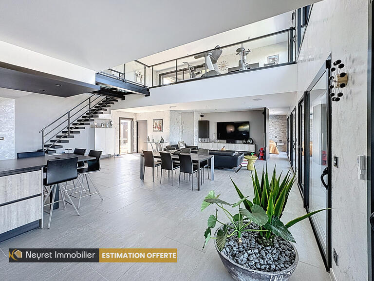 Maison Saint-Bonnet-les-Oules - 3 chambres - 281m²