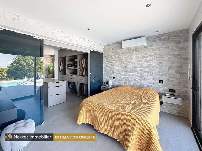 Maison Saint-Bonnet-les-Oules - 3 chambres - 281m²