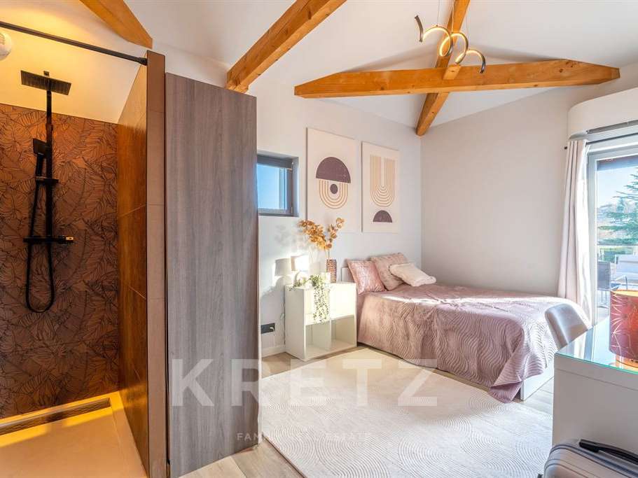 House Saint-Bonnet-les-Oules