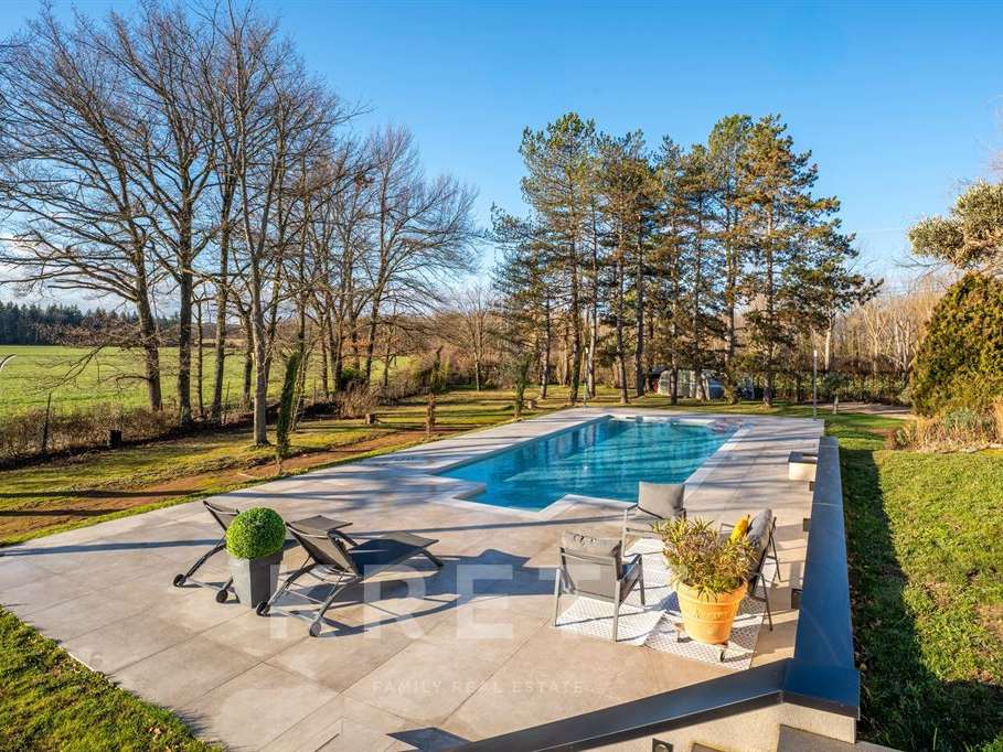 House Saint-Bonnet-les-Oules