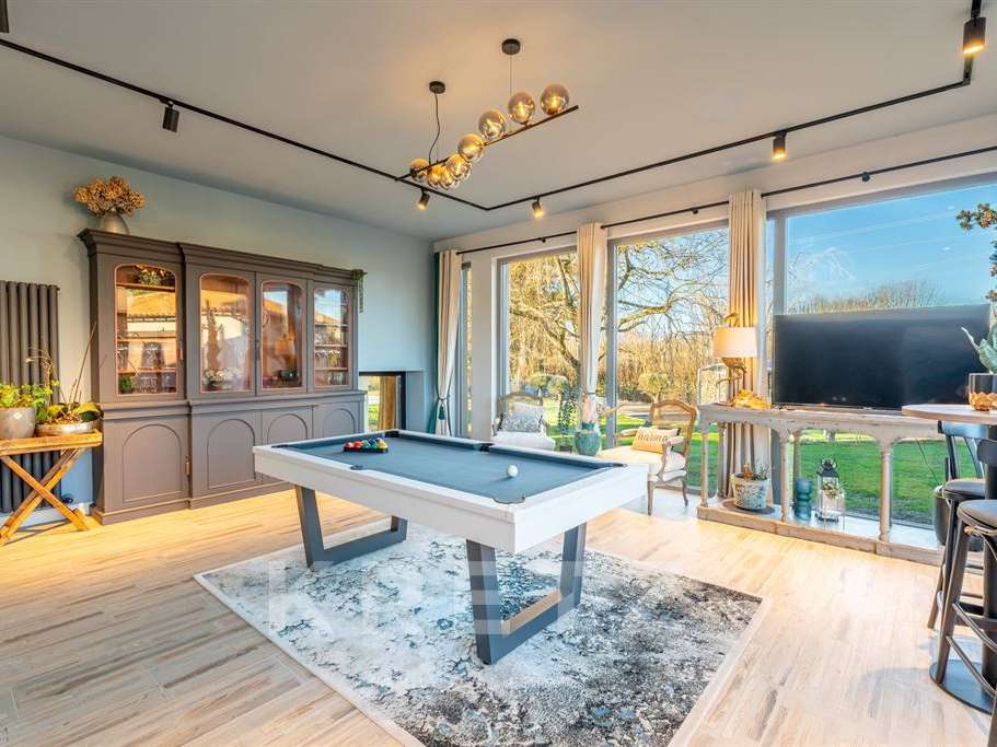 House Saint-Bonnet-les-Oules