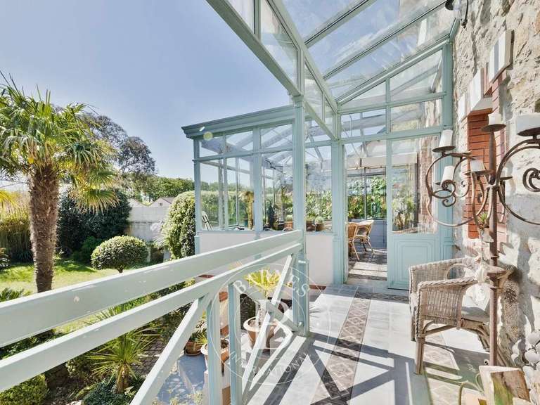 Maison Saint-Brevin-les-Pins - 5 chambres - 274m²