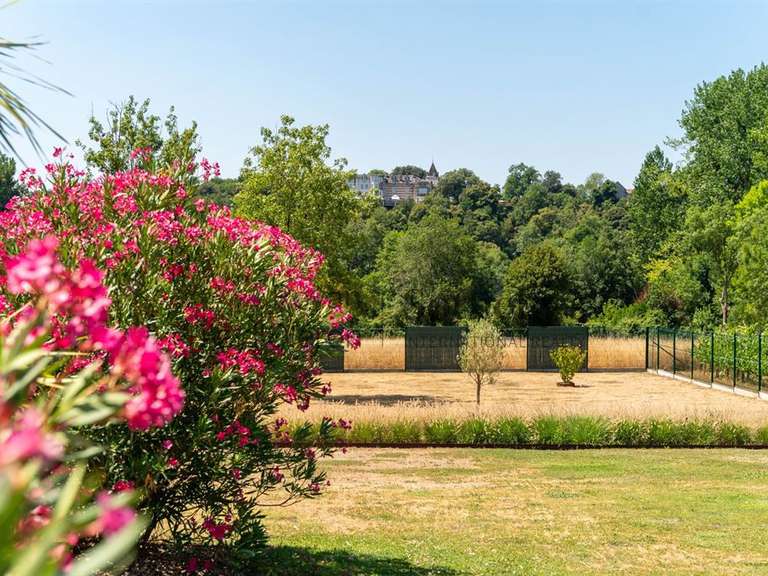 Maison Saint-Brice - 2 chambres - 208m²