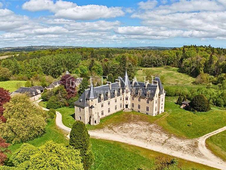 Château Saint-Brieuc - 12 chambres - 1250m²