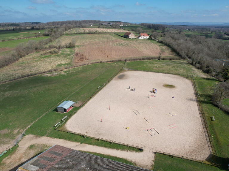 Maison Saint-Brisson - 279m²