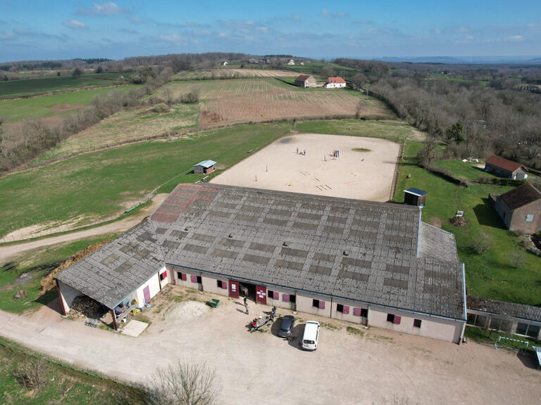 Maison Saint-Brisson - 279m²