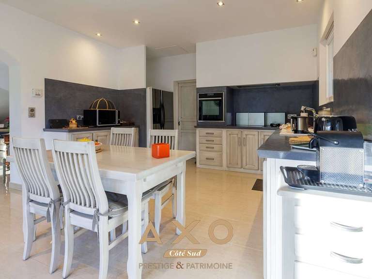 House Saint-Cannat - 4 bedrooms