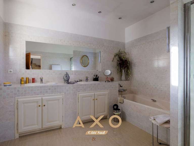 House Saint-Cannat - 4 bedrooms