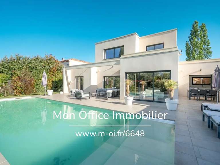 Maison Saint-Cannat - 3 chambres - 168m²